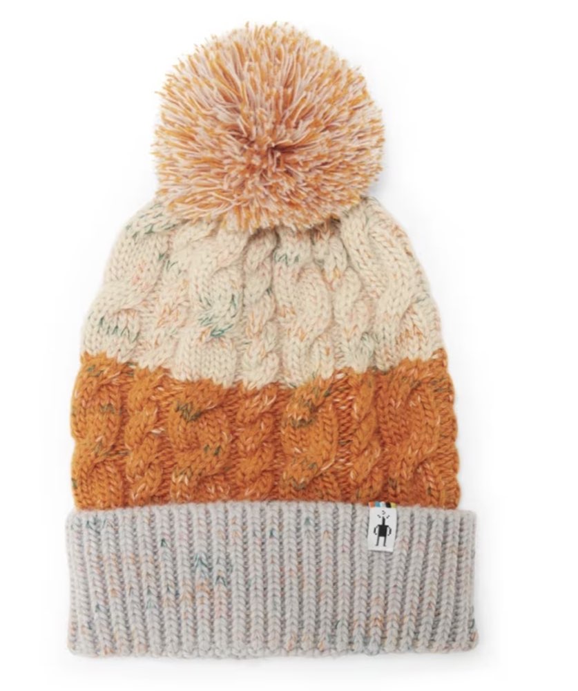 A Smartwool Isto Retro cable-knit beanie.